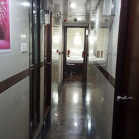 Zodiac Lodge Hong Kong Bagian luar foto