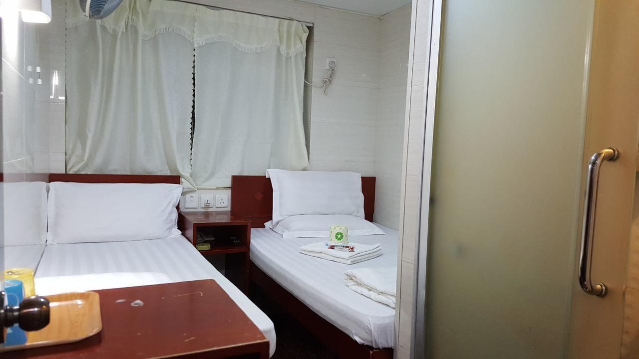 Zodiac Lodge Hong Kong Bagian luar foto