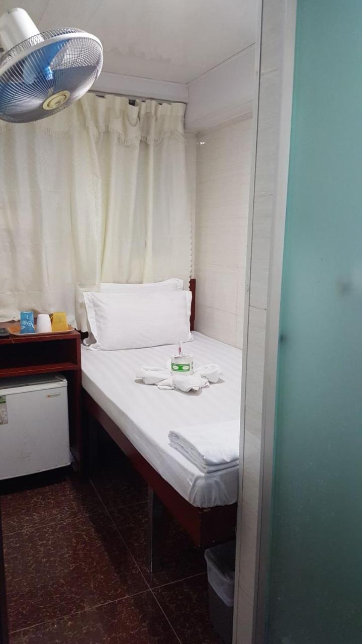 Zodiac Lodge Hong Kong Bagian luar foto