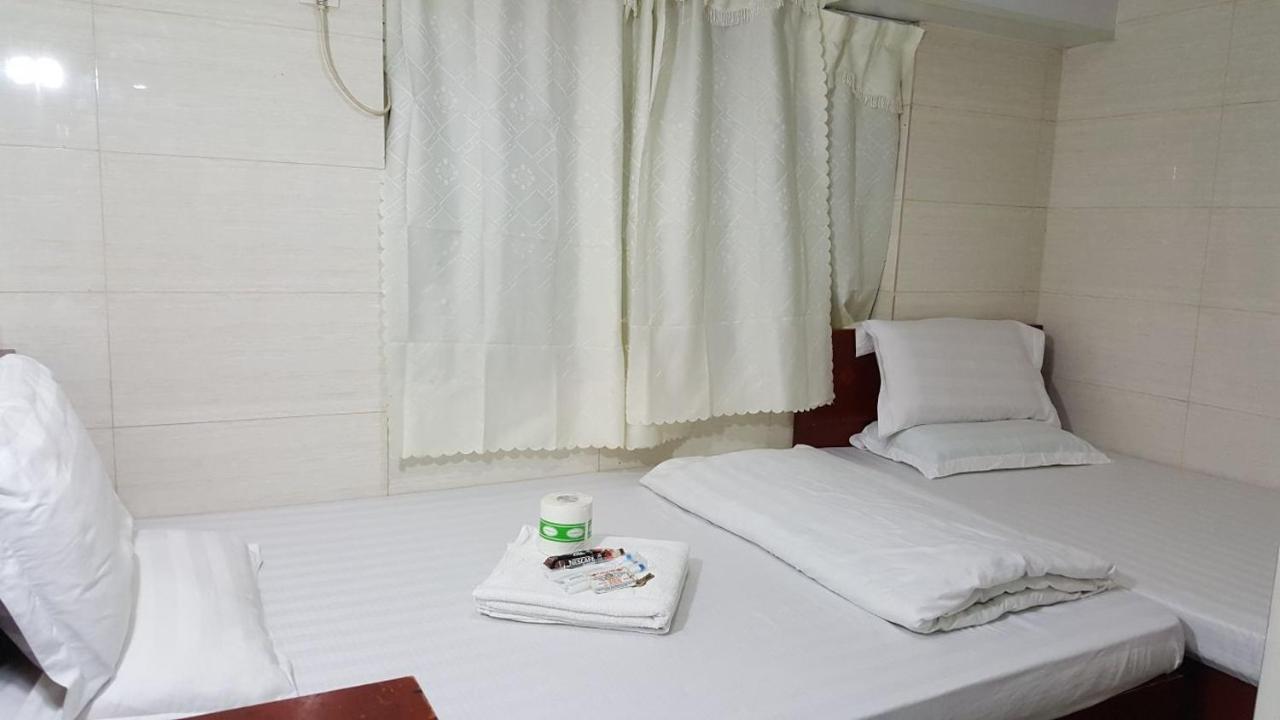 Zodiac Lodge Hong Kong Bagian luar foto